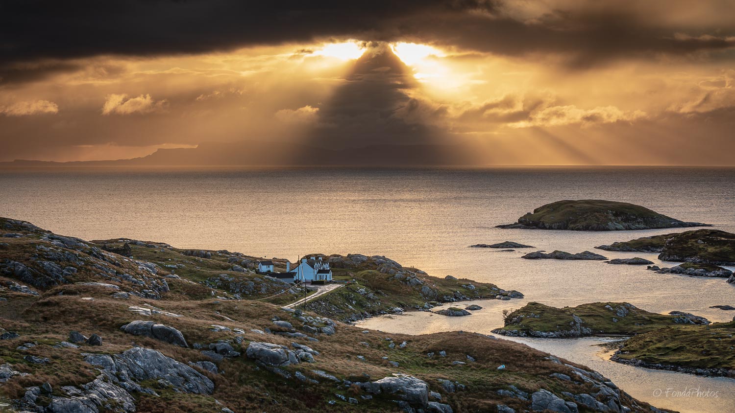5DIV7999.jpg Harris Island, view to Skye