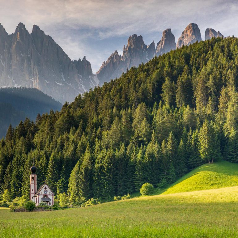 Chapelle San Giovanni, Eglise des Dolomites