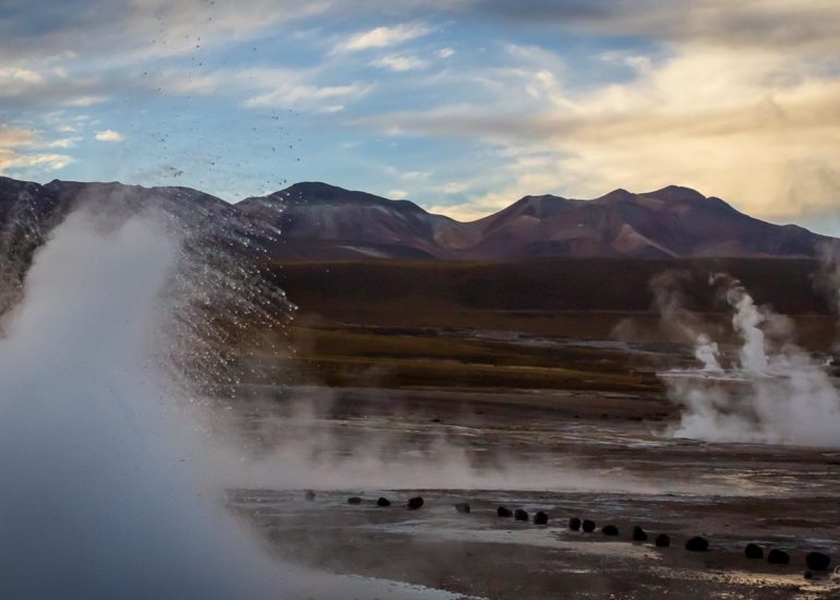 Geysers del Tatio, first rays of sun