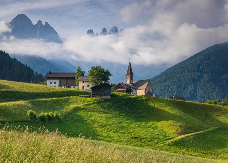 San Giovanni Chapel, Dolomites